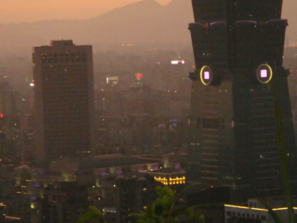 台北101和世貿大樓