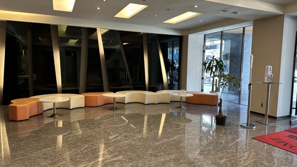 V38a21