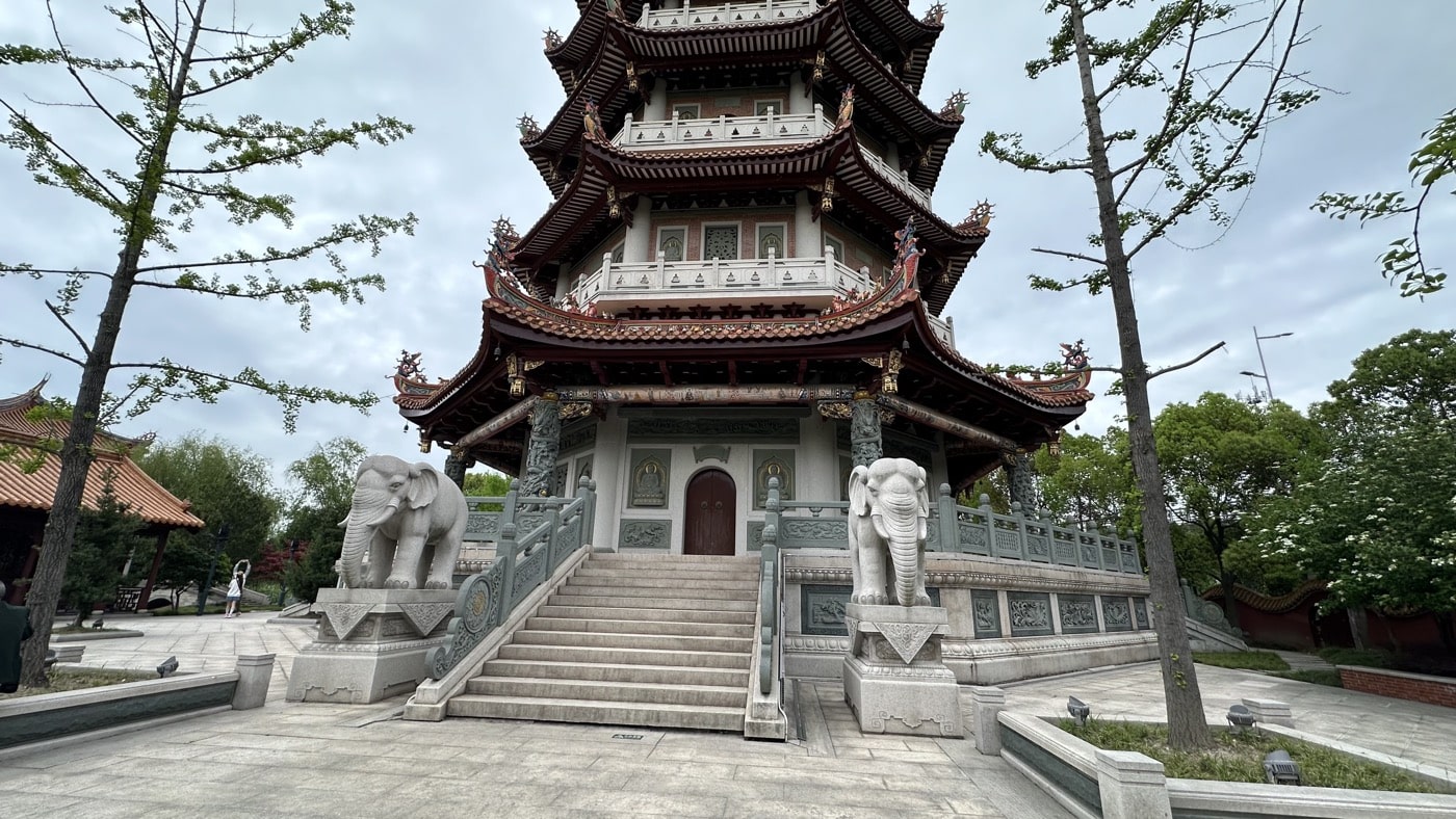七、梁代古剎重建
