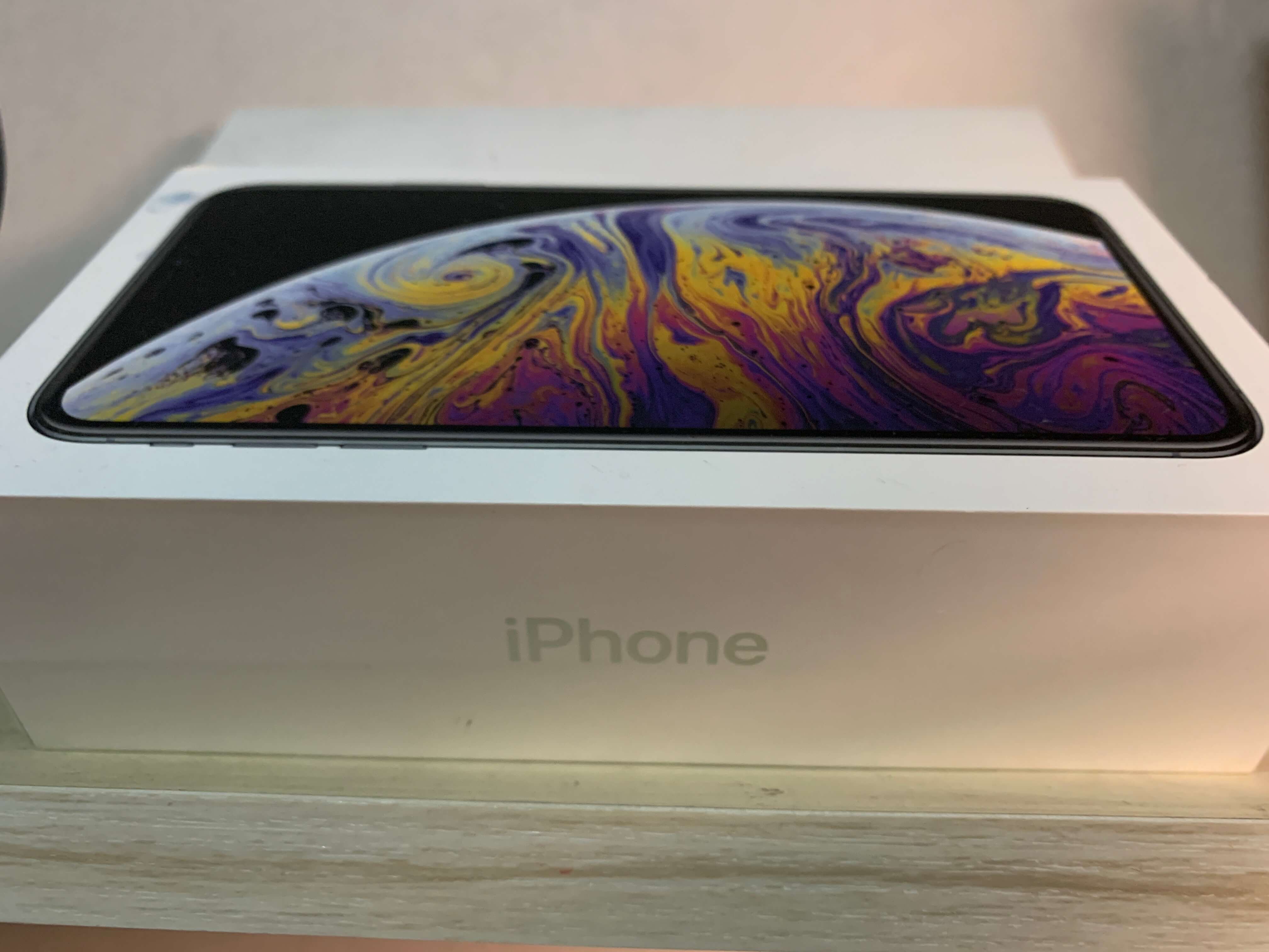 iPhone XS Max iPhone XS Max