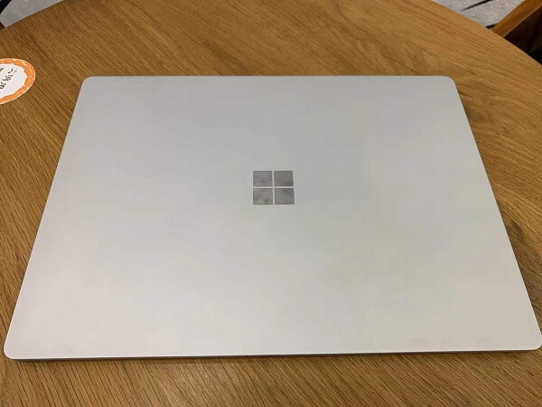 Surface Laptop正面 Surface Laptop正面