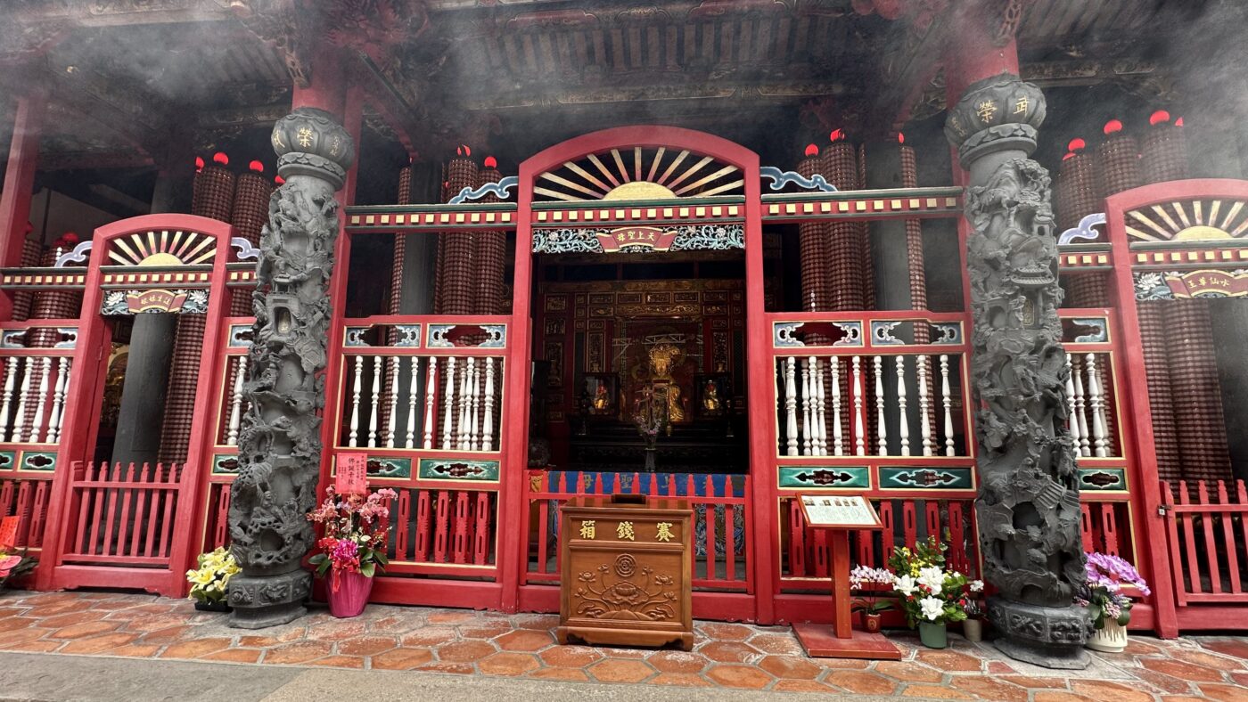 二、龍山寺拜什麼：佛道儒三教神明分工2