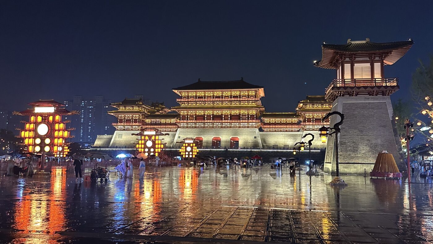 雙向三出闕與天子最高禮制建築形制