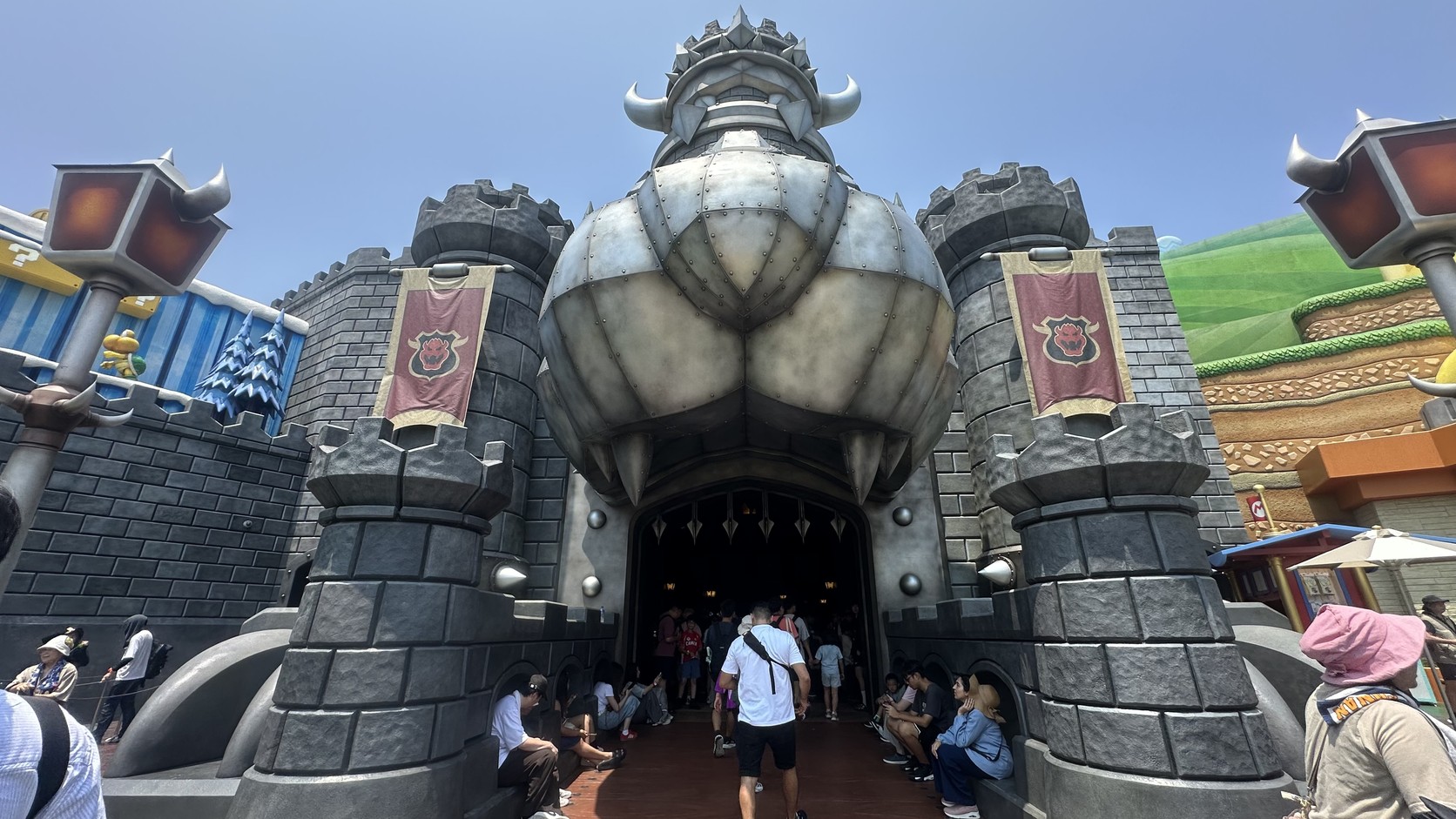 酷霸王城堡造型的瑪利歐賽車入口
