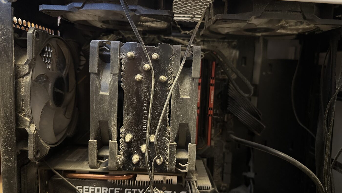 CPU 風扇有燈卻不轉，怎麼判斷風扇真的壞了？