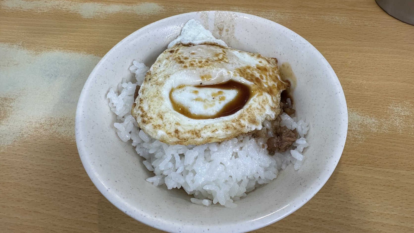 天天利小滷肉飯加荷包蛋上桌實拍