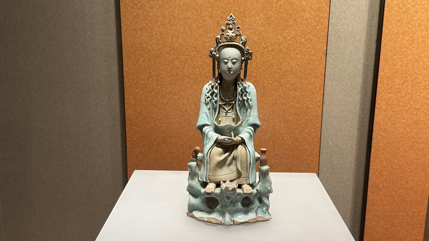 景德鎮窯影青觀音坐像