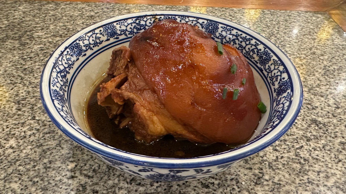 五、沈廳酒家萬三蹄2