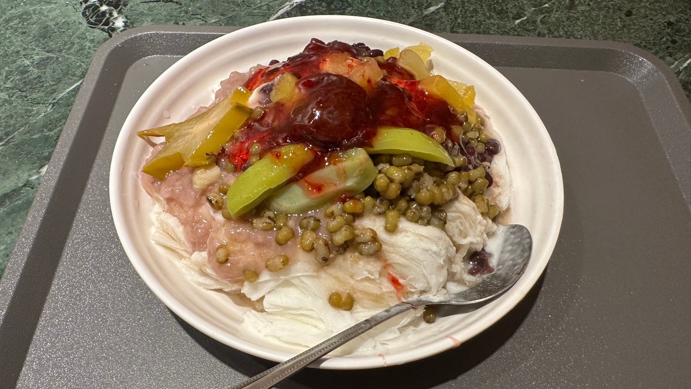 高雄婆婆冰推薦:來1碗鹽埕阿婆的招牌雪花冰