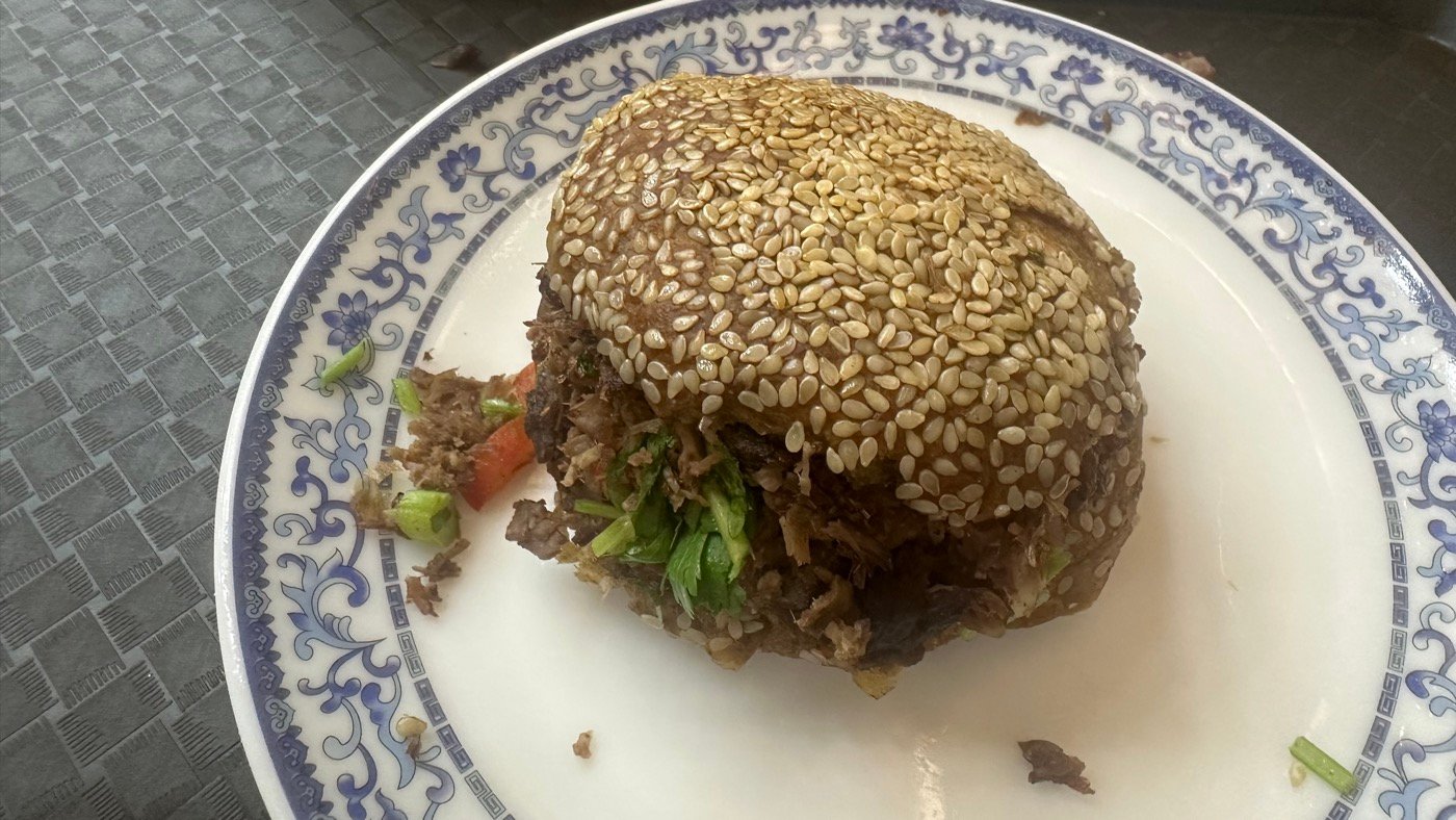 八、漢堡燒餅夾肉
