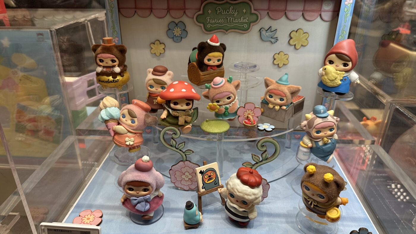 三、泡泡瑪特角色6