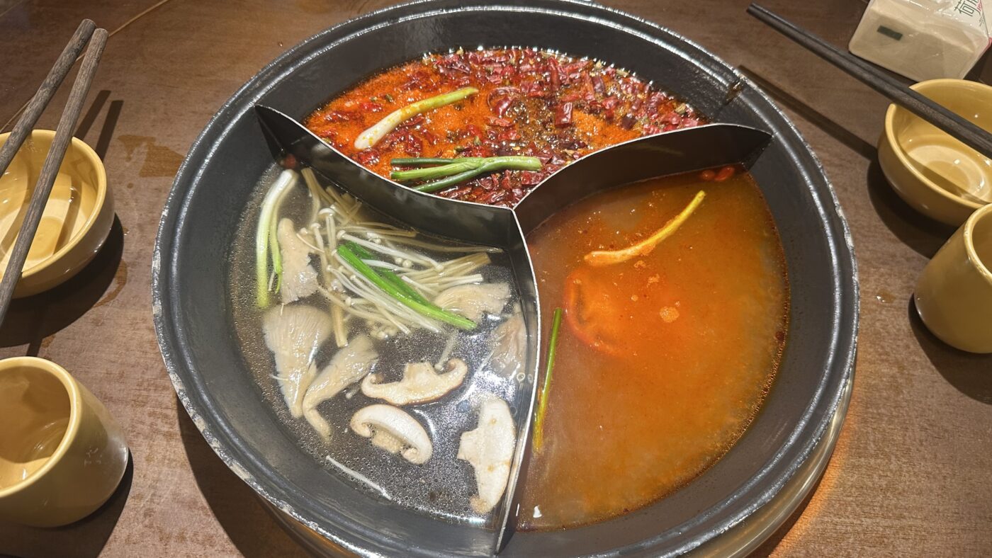 六、九宮格老火鍋:麻辣成都的排隊與美食體驗3
