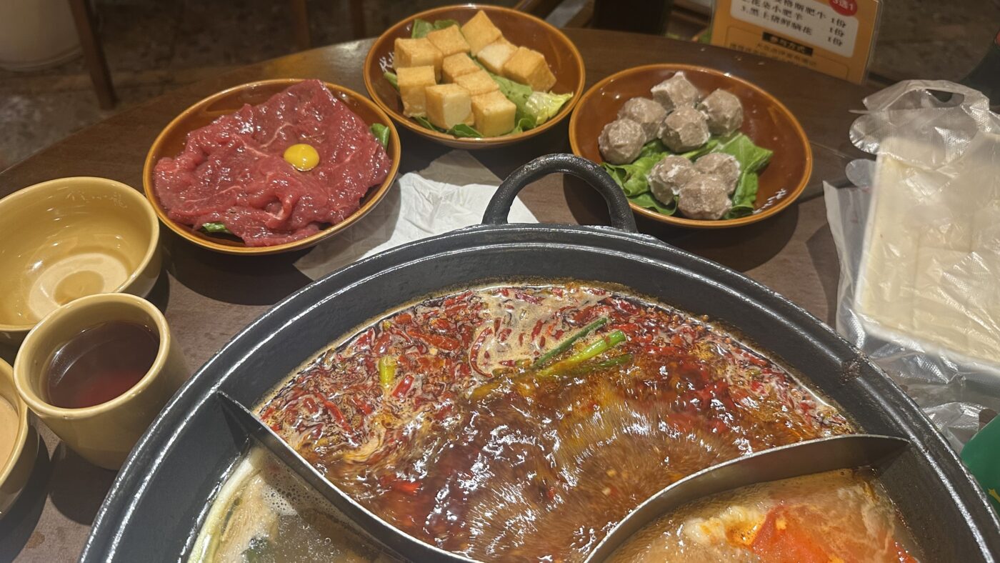 六、九宮格老火鍋:麻辣成都的排隊與美食體驗4