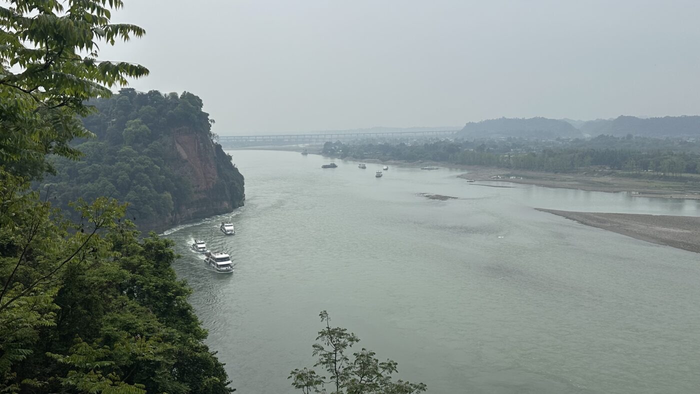 八、樂山大佛的圖片，從哪個角度拍才震撼1