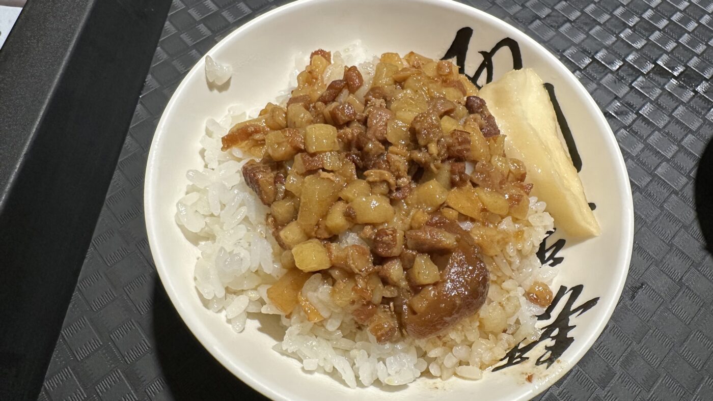魯肉飯與焢肉:兩種豬肉的層次口感