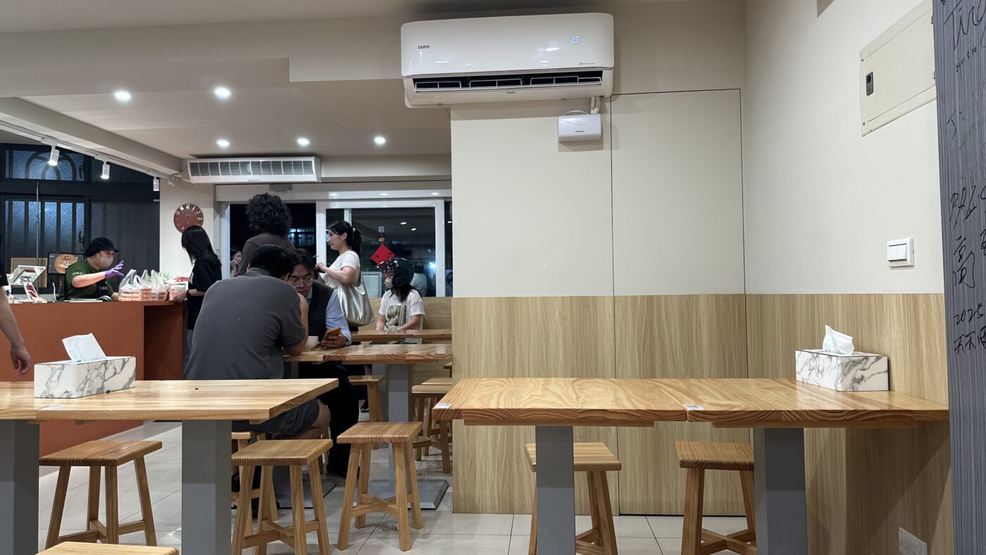 四、光興腿庫用餐環境與 QR Code 點餐流程