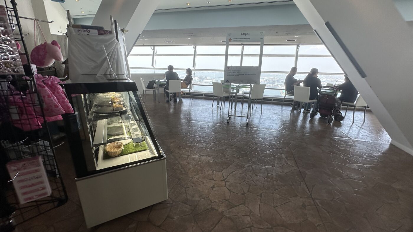 六、咲洲宇宙塔展望台美食：咖啡廳與看海休息 2