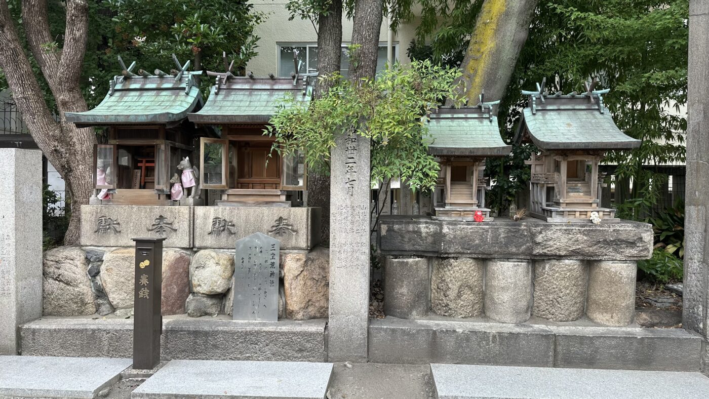 難波八阪神社祭典與地方信仰：綱引神事、船渡御與神前婚禮