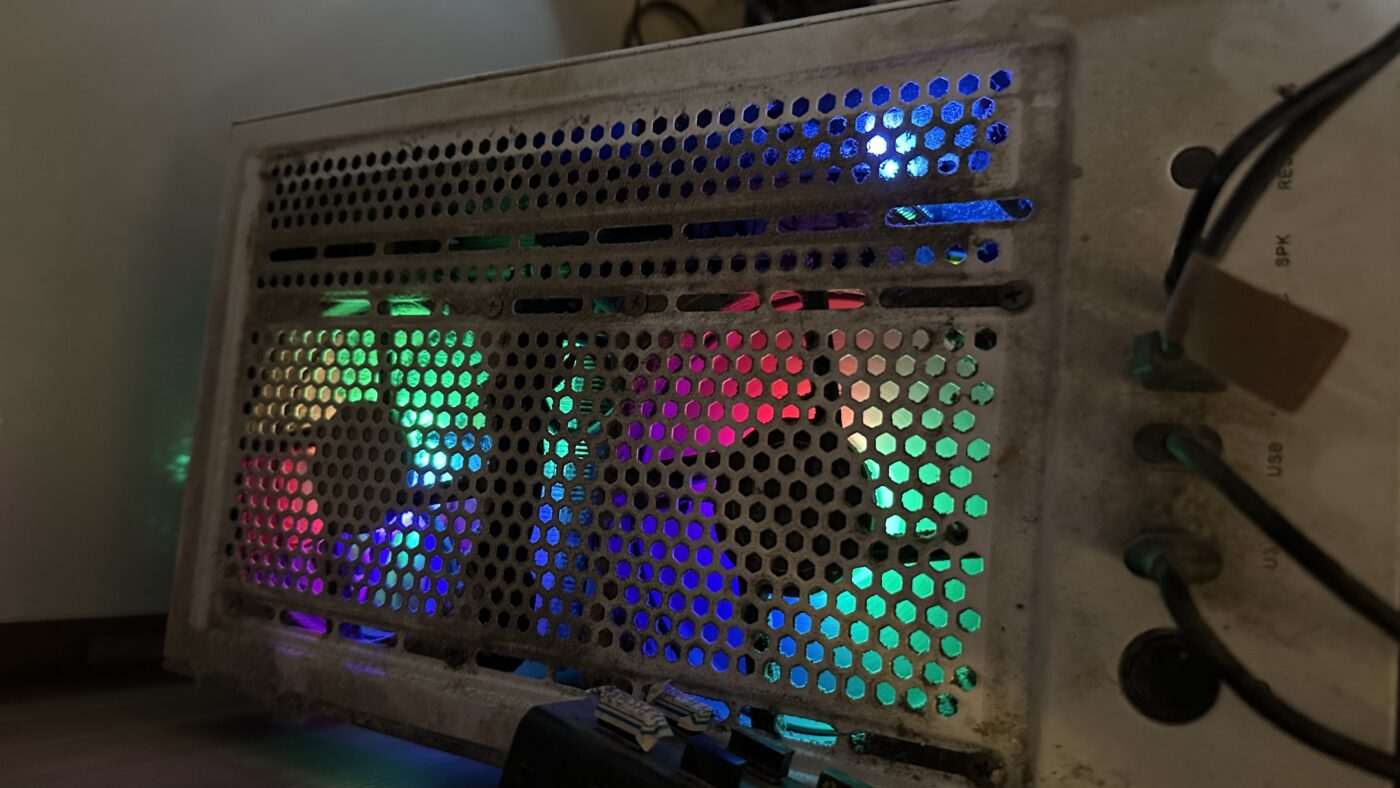 CPU 風扇不轉,開機出現 CPU Fan Error 2